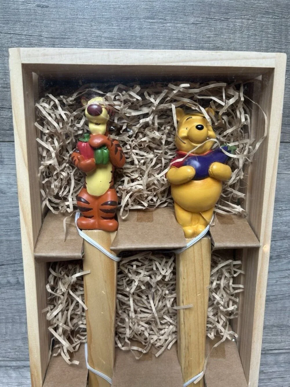 Disney Store Simply Winnie Pooh Tigger Wooden Salad Serving Set Spoon Fork NIB